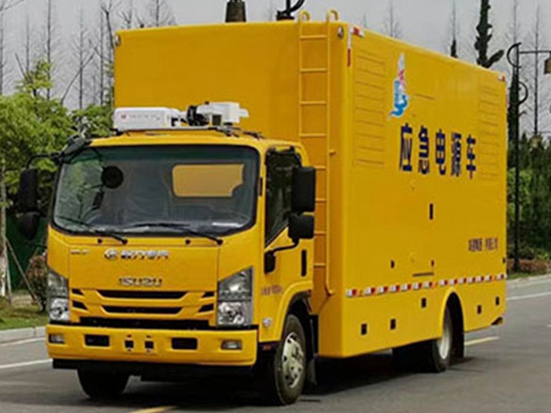 五十鈴3.8m軸距電源車